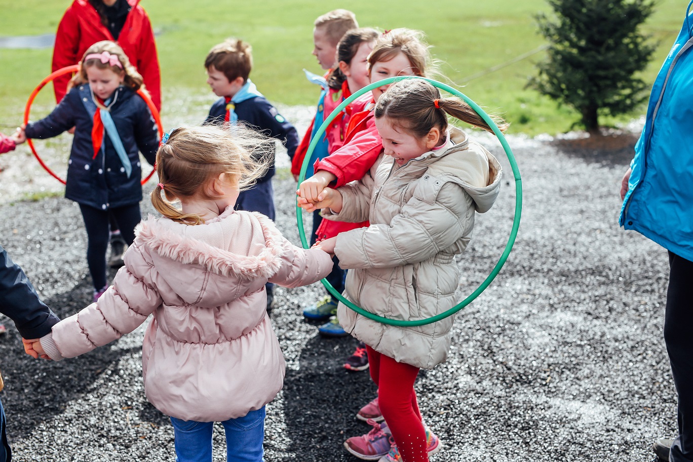 KAG   Hula Hoop game cubs
