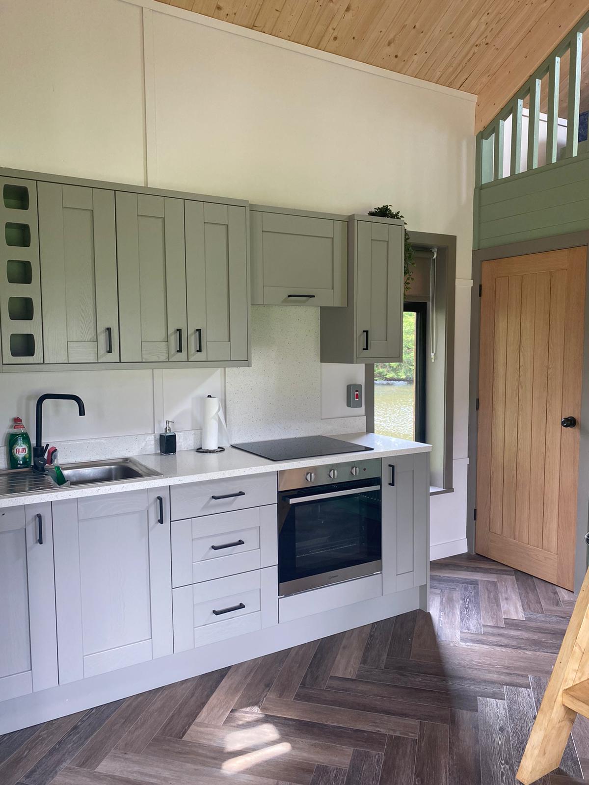 1b22e230 f4e7 49ff bdd4 6fc83a747364